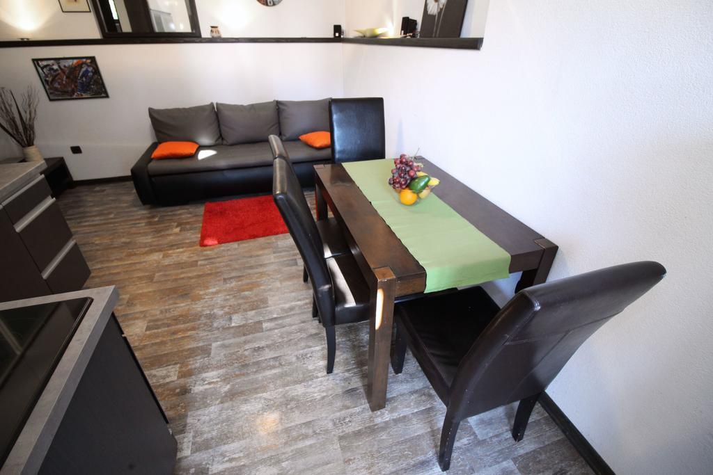 Apartament Nevija *